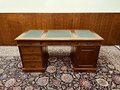 Klassiek Engels Chesterfield Bureau met groen leer